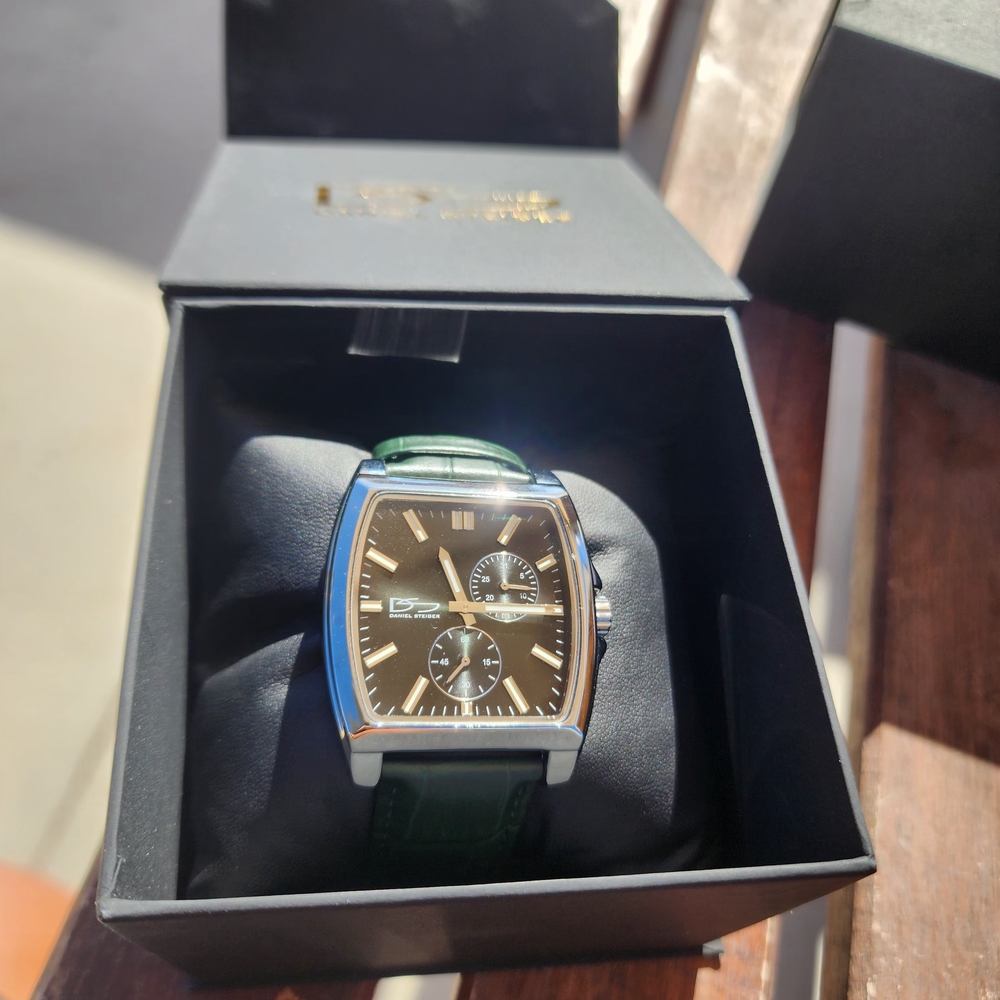Daniel Steiger Prestige Tonneau Men’s Watch W23109452VM